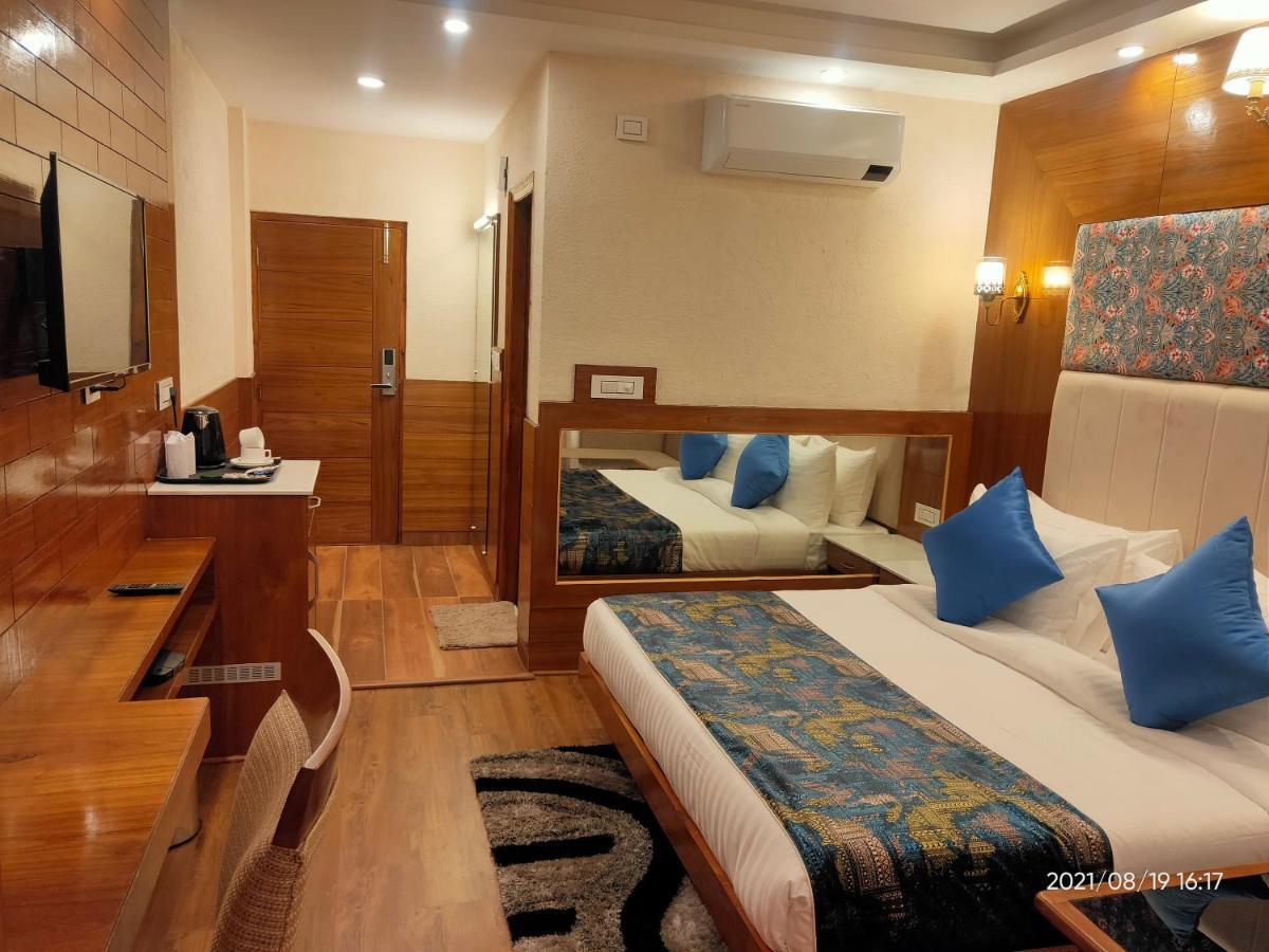Suryansh Regency Manali Centrally Heated Air Cooled With Private Balconies Manāli Exteriér fotografie